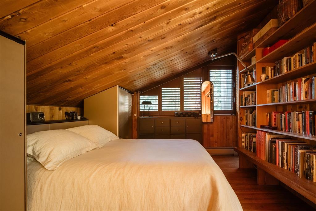 5757 Telegraph Trail